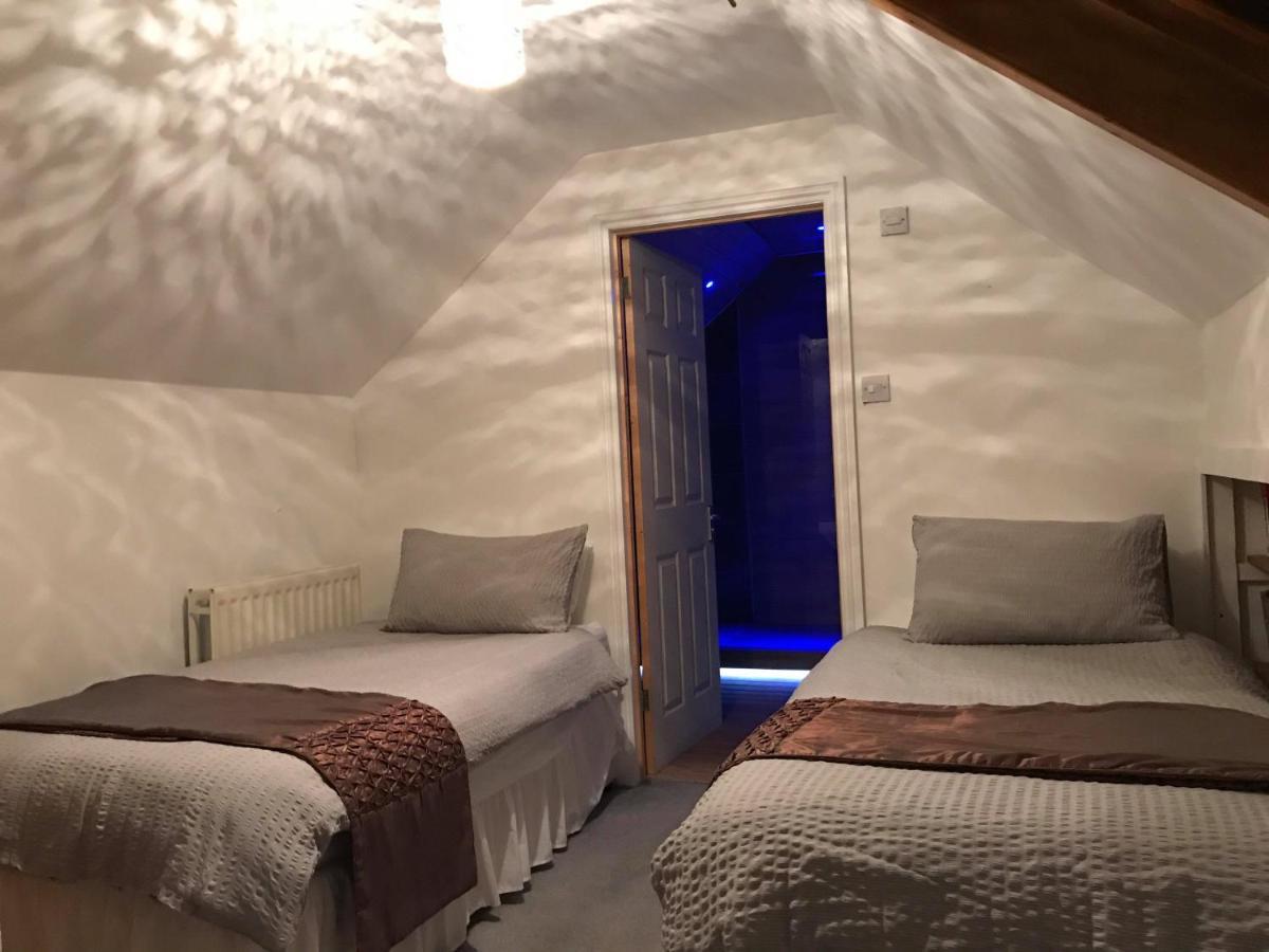Vollie House With Hot Tub, Sauna & Log Burner Penpont Luaran gambar